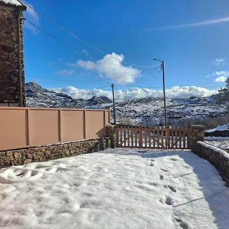 Casa Da Furninha Na Branda Da Bouca Dos Homens * Mourim