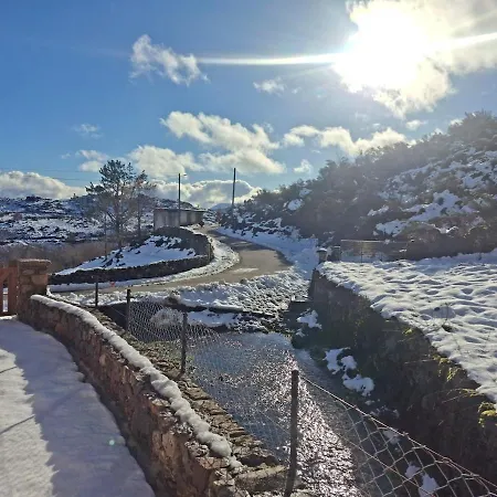 Casa Da Furninha Na Branda Da Bouca Dos Homens