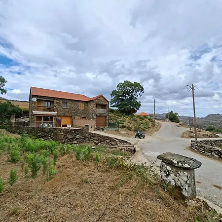 Casa Da Furninha Na Branda Da Bouca Dos Homens Ferienhaus Mourim